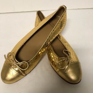 Stuart Weitzman Gold ballet flats size 5 1/2